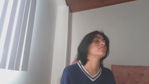 Snapshot of crystal_starx chatting on October 20, 2:33 pm Crystal Blaze online show from October 20, 2:33 pm