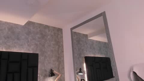 Crystal online show from November 26, 5:53 pm