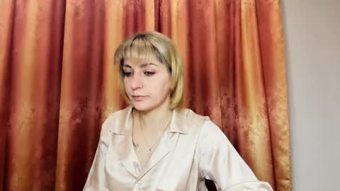 Mary online show from May 16, 7:45 pm