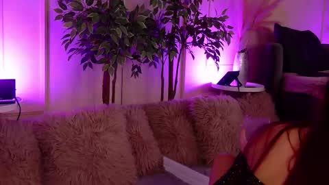 crystallred online show from January 14, 5:48 am