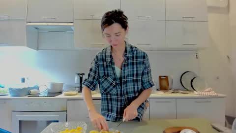 Maria online show from December 4, 3:28 am