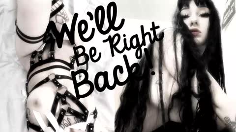 Sasha    Make me moan with patterns   good music here  online show from November 9, 8:55 pm