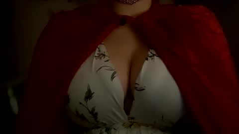 Snapshot of crystalyn777 chatting on October 2, 2:21 am crystalyn777 online show from October 2, 2:21 am
