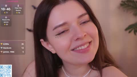 Ellie online show from October 25, 6:08 pm