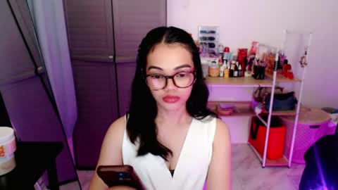 cuddlepunk_bubble online show from May 20, 5:52 pm