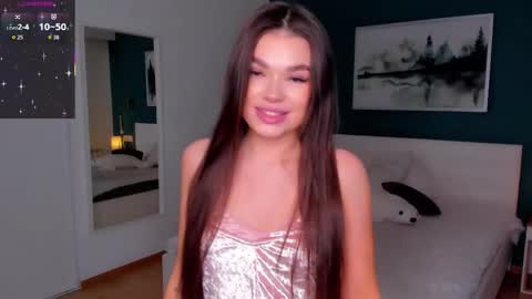 Silvia online show from December 3, 7:20 am