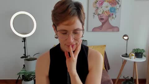 Leonela online show from February 28, 6:20 pm