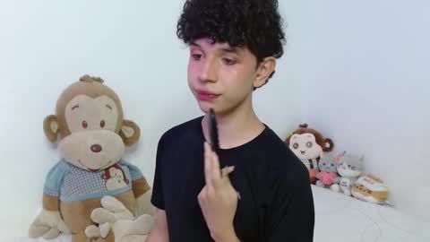 Cuddly online show from November 3, 5:30 am