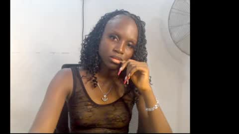 sophie online show from April 24, 5:04 pm