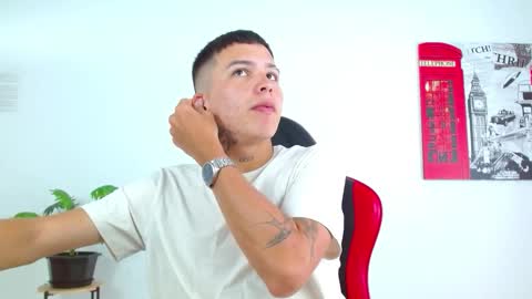 cumandres online show from March 25, 2:46 pm