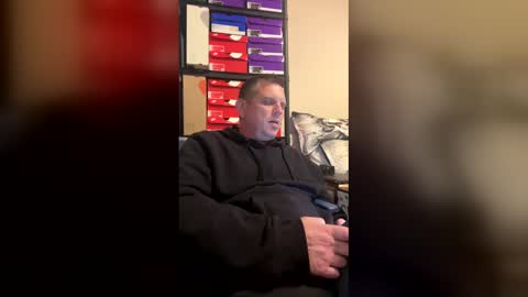 cummsalot425 online show from April 11, 6:45 pm