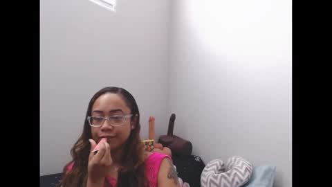 Nia Reese online show from March 16, 6:45 pm