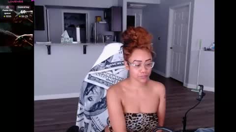 Nia Reese online show from June 8, 4:19 pm