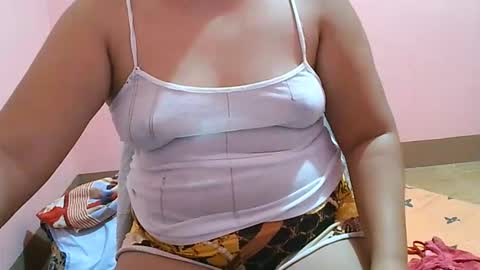 curious_girl247 online show from June 4, 10:05 pm