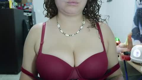 Vannesa online show from June 17, 11:54 pm