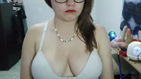 Vannesa online show from August 1, 2:57 am