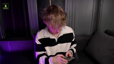 KEVIN online show from April 14, 8:34 pm