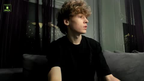 Snapshot of curlytwinkboy chatting on September 15, 3:24 pm KEVIN online show from September 15, 3:24 pm