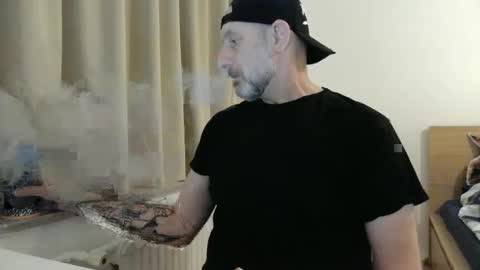 Curman85 online show from December 3, 1:14 am