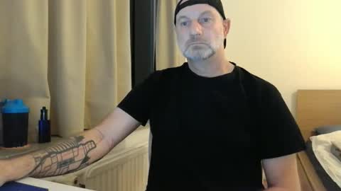 Curman85 online show from October 5, 10:39 pm