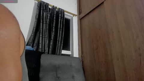 Snapshot of curt_x chatting on October 10, 2:50 am Curt online show from October 10, 2:50 am