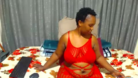 curveass93 online show from June 8, 2:12 am