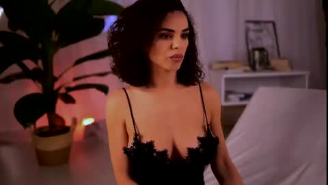 curvedlizzie online show from July 14, 11:21 pm