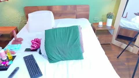 Danna online show from November 4, 4:52 pm