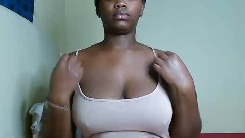 Snapshot of cute_beb2 chatting on January 23, 1:35 pm V EE online show from January 23, 1:35 pm