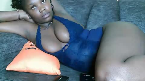 Snapshot of cute_beb2 chatting on March 6, 6:26 pm V EE online show from March 6, 6:26 pm