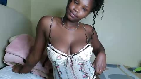 Snapshot of cute_beb2 chatting on March 2, 8:05 am V EE online show from March 2, 8:05 am