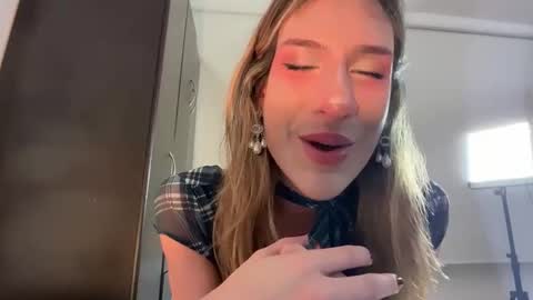         online show from June 7, 1:33 am