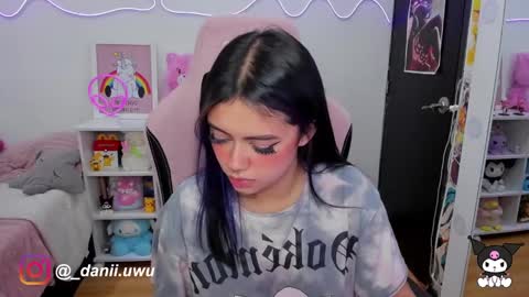 Snapshot of cute_dani__ chatting on March 3, 11:33 am Dani  online show from March 3, 11:33 am