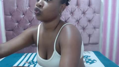 cute_ebony_18_ online show from May 14, 1:53 pm