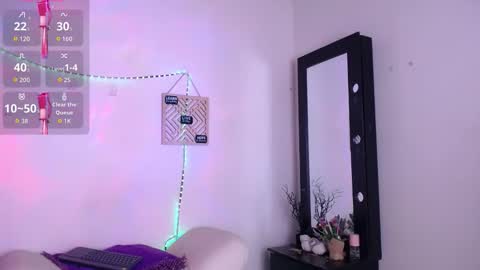 Cute horny1 online show from October 11, 3:00 am