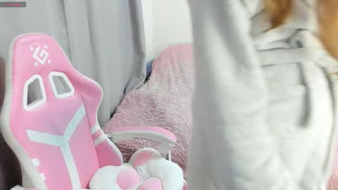 cute_kate0 online show from October 28, 12:06 pm