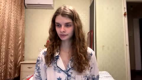 cute_kitte online show from December 16, 7:09 pm