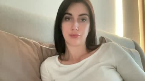 cute_kriss94 online show from June 12, 6:07 pm