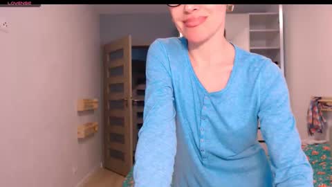 cute_lion_ online show from January 19, 12:48 pm