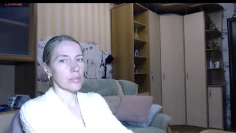 cute_lion_ online show from November 8, 5:05 pm