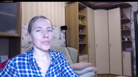 cute_lion_ online show from November 30, 6:04 pm