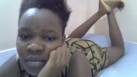 Snapshot of cute_marion chatting on February 20, 9:55 am cute_marion online show from February 20, 9:55 am