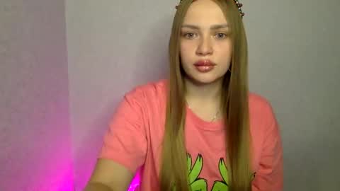 cute_shy06 online show from December 5, 9:23 pm