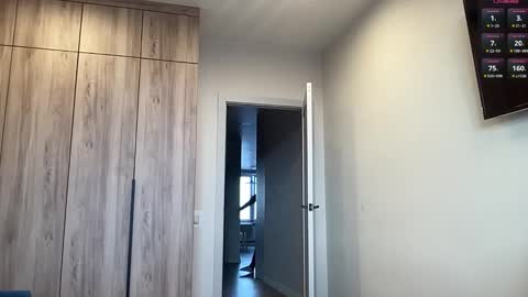 cute_skywalker online show from March 5, 6:11 am