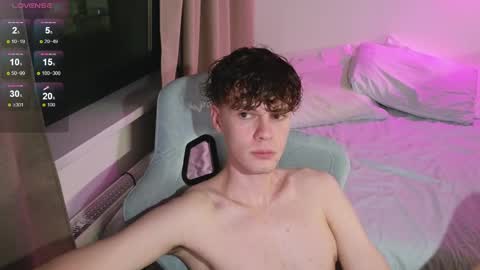 Thomas -  online show from June 8, 8:10 pm