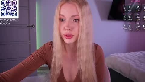 BONNIE online show from May 21, 4:52 am