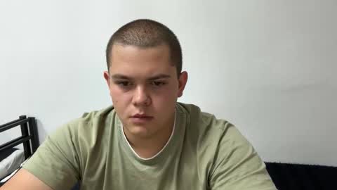 Snapshot of cutebutnaughty_ chatting on October 3, 7:11 pm Alex online show from October 3, 7:11 pm