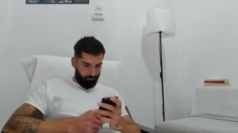 cuteeboy online show from October 7, 3:52 pm