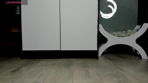 Snapshot of cuteemouse chatting on February 15, 4:45 pm Anna online show from February 15, 4:45 pm