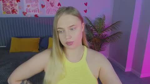 Amyy online show from June 12, 1:15 am